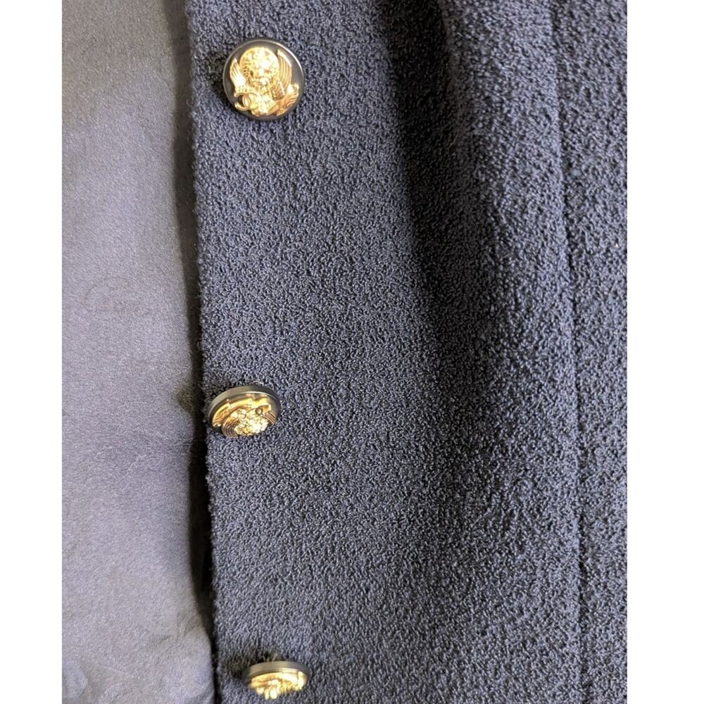 Chanel Cruise 2010  (10C) Jacket Navy Boucle Blazer Gold CC Buttons FR 38 US 6 - Picture 10 of 11